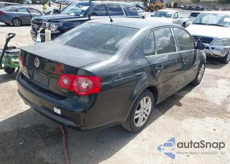 2007 Volkswagen Jetta 2.5 from USA, damaged, VIN 3VWPG71K27M088296